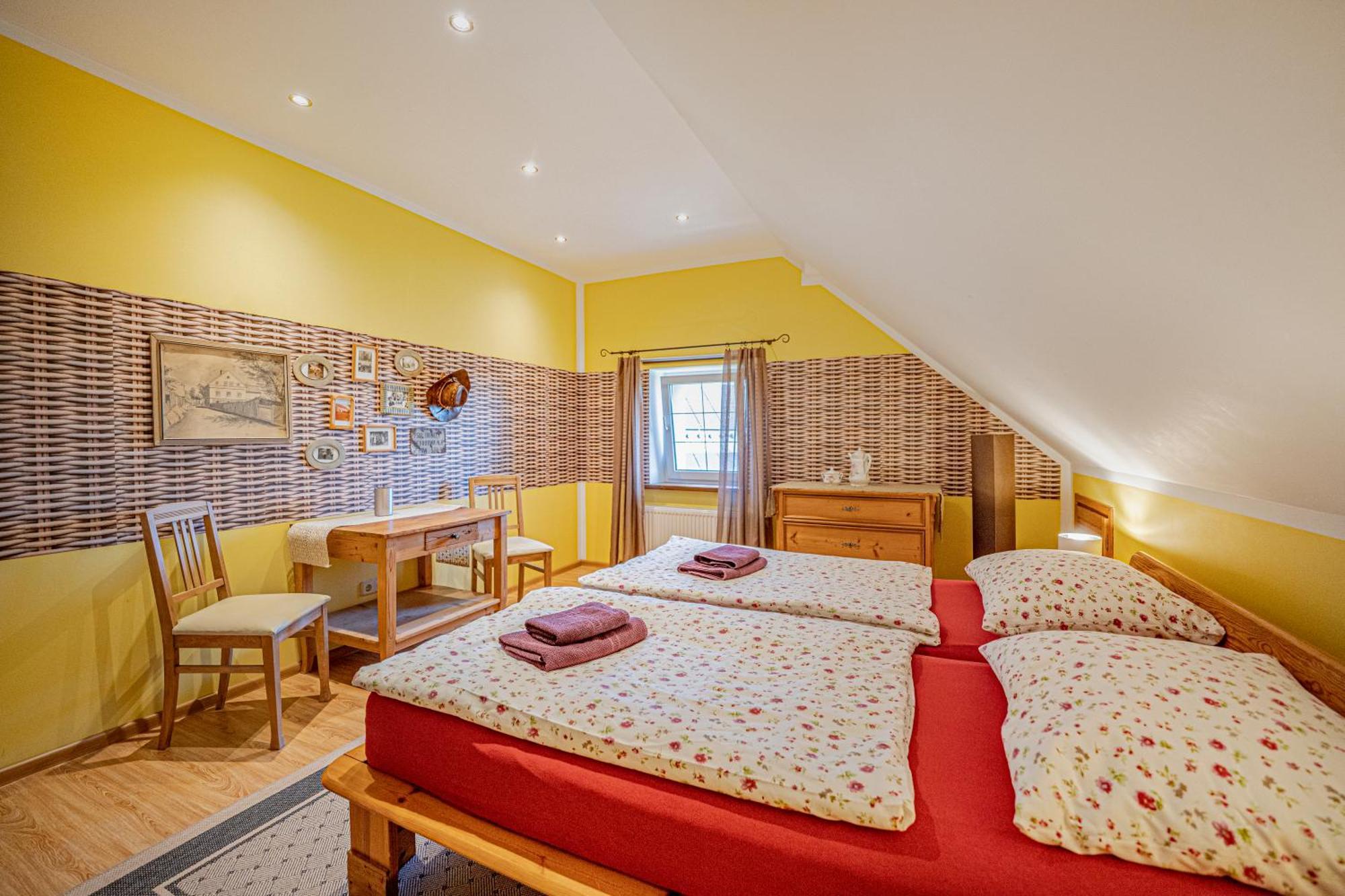 Dom Ogrodnika Apartment Jezow Sudecki ภายนอก รูปภาพ